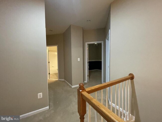 Building Photo - 514 Gentlewood Square