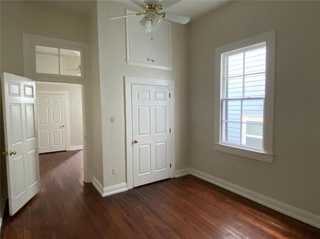 Building Photo - 4040 Banks St