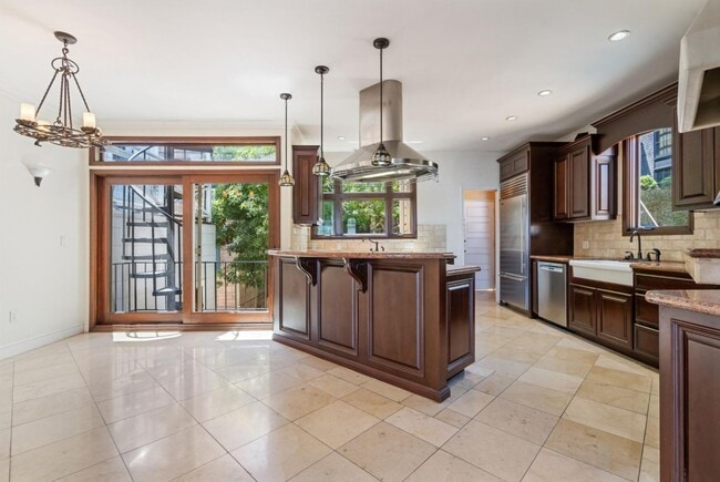 Building Photo - 1127 Filbert St