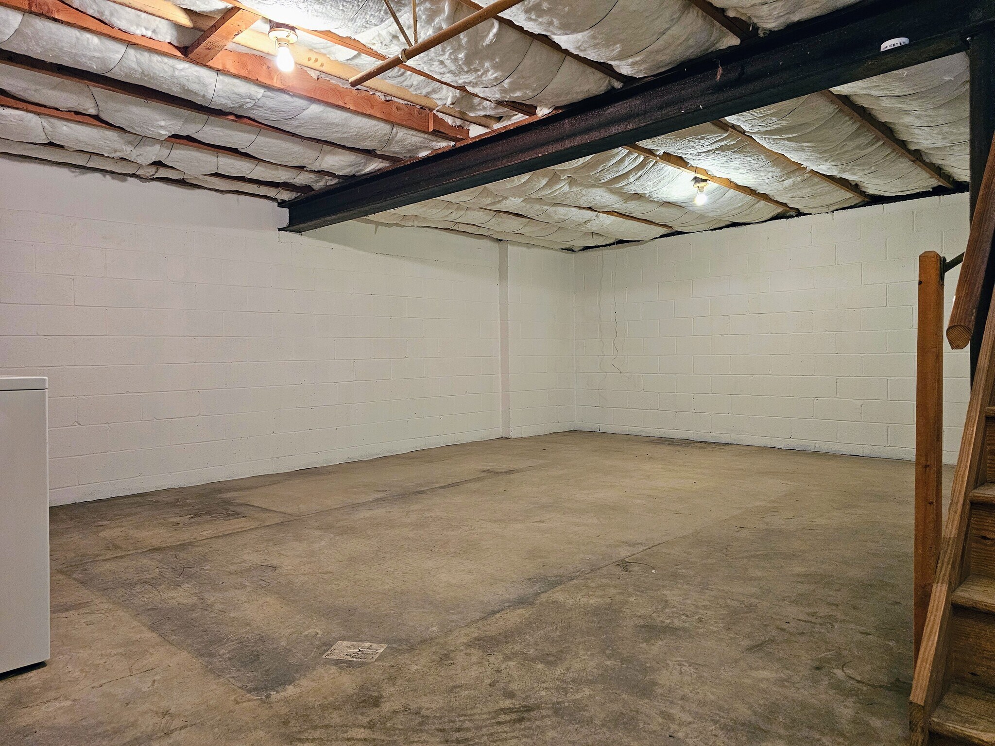 Building Photo - 396 Cardinal Rd