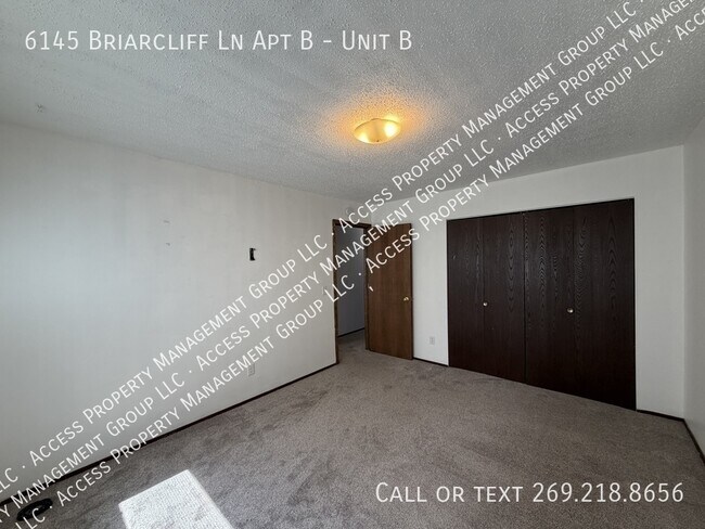 Building Photo - 6145 Briarcliff Ln