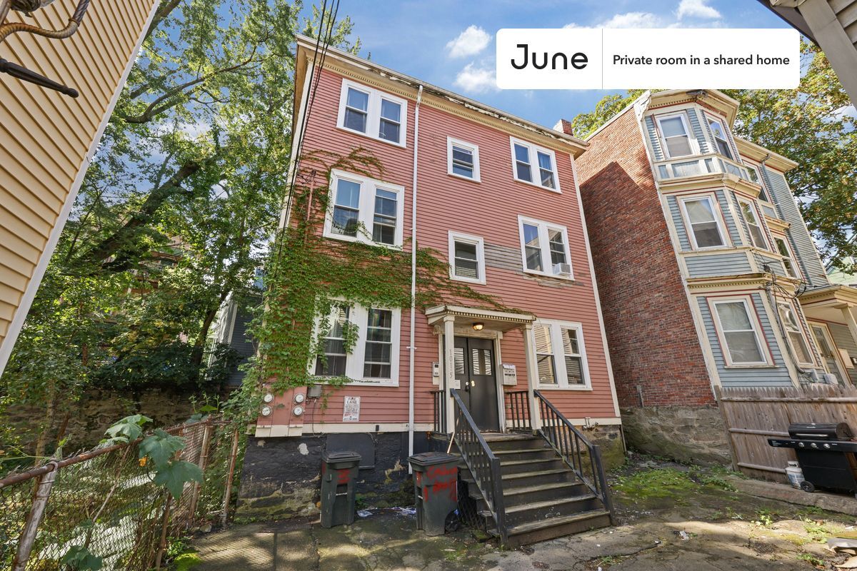 Building Photo - Room in Shared 3 bed/1 bath home