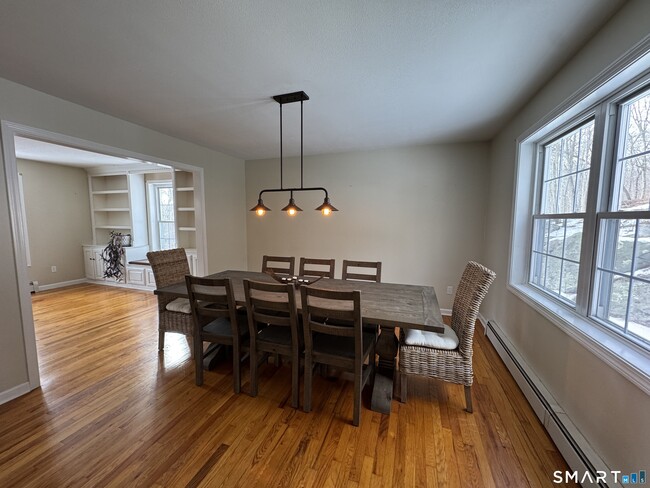 Building Photo - 237 Chestnut Hill Rd