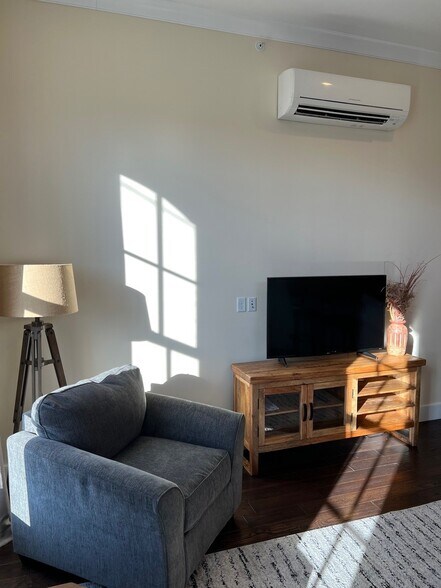 Living Room West View - 128 E Main St