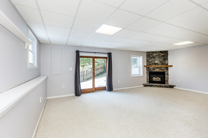 Building Photo - 6571 11th St