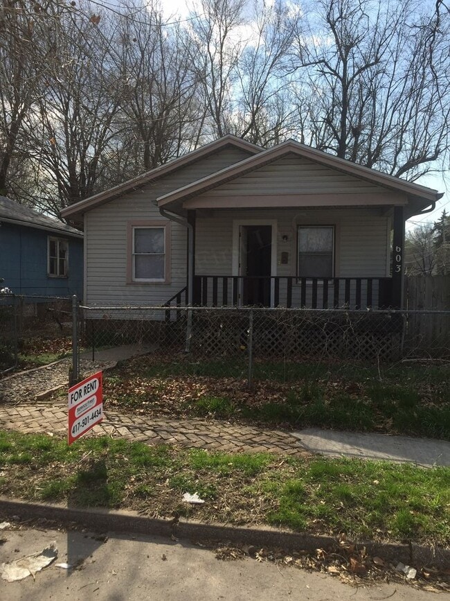 Building Photo - 1 Bed / 1 Bath House in Springfield, MO