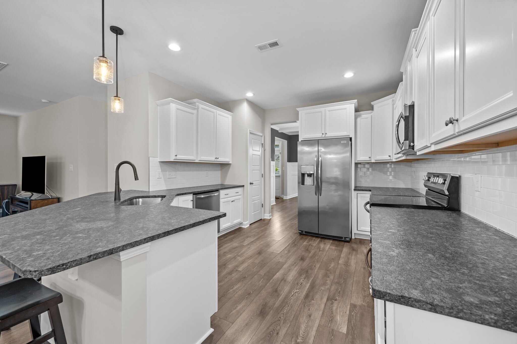 Building Photo - 1165 Camellia Dr
