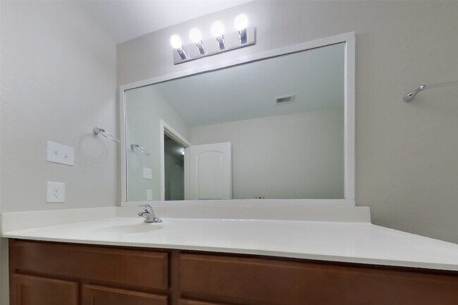 Building Photo - 417 Palomino Stand Dr