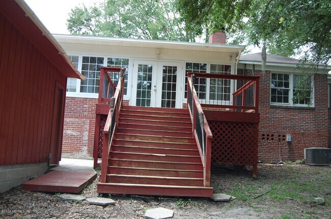 Building Photo - 1694 Geraldine Dr