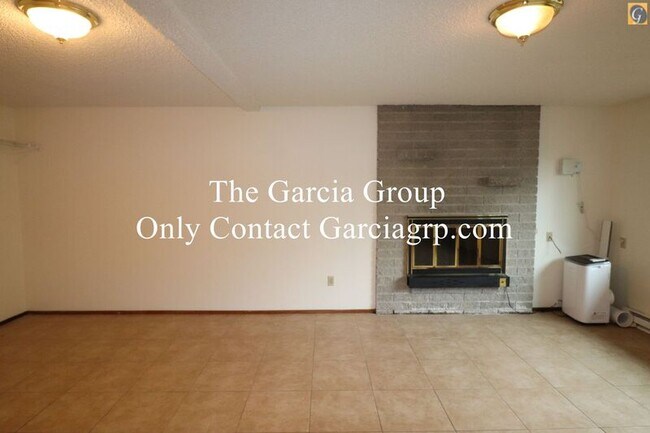 Building Photo - 15205 SW 119th Ave