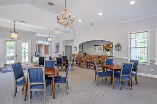 Building Photo - 82 Suzie Dr