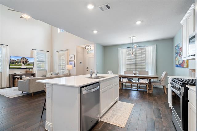 Building Photo - 7012 Willow Thorne Dr