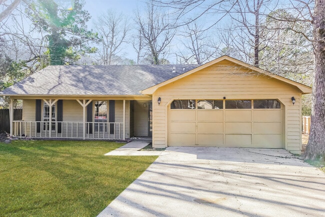 Building Photo - 14806 White Oaks Ln