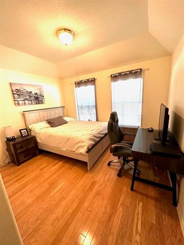 Building Photo - 2800 Cascade Cove Dr