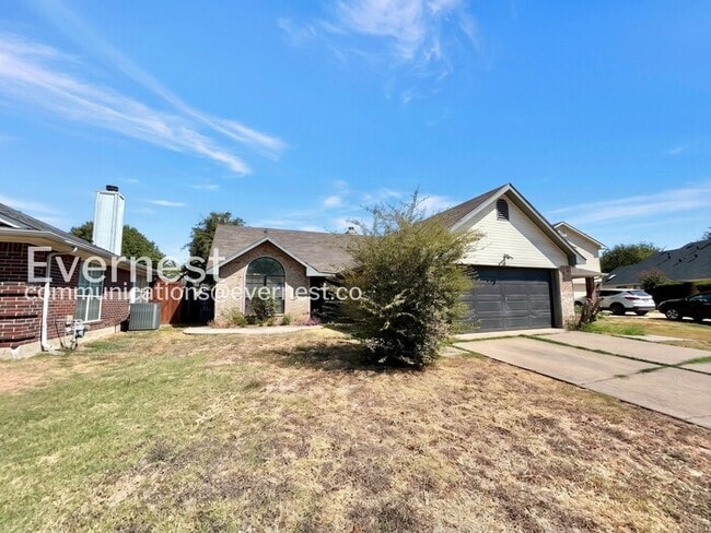 Building Photo - 4225 Vincent Terrace