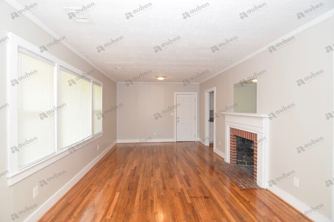Building Photo - $1,200 - 2 bed/1 bath home for lease!, TOT...