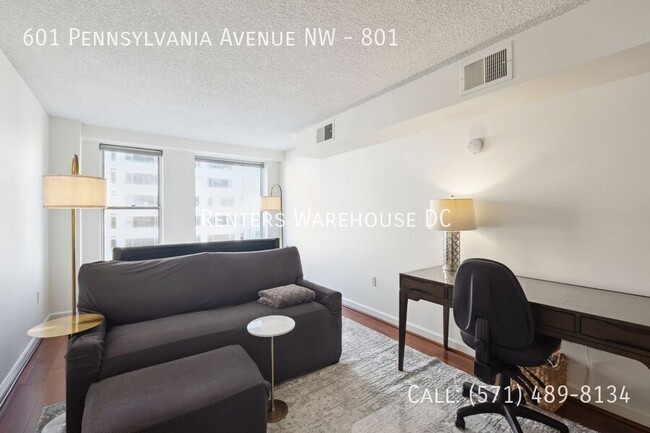 Building Photo - Stylish 8th-Floor Furnished Studio in Penn...