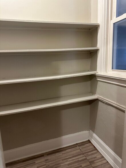 Kitchen Pantry - 2818 W Wilcox St
