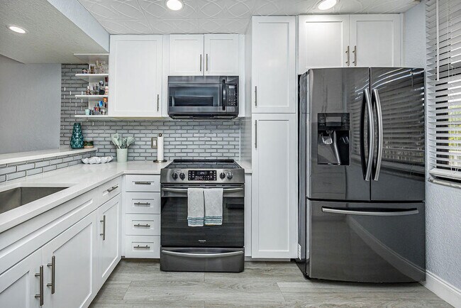 Building Photo - 3630 Whitehall Dr