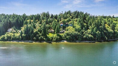 Building Photo - Stunning 3,146 Sq. Ft. Olympia Waterfront ...