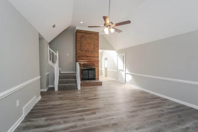 Building Photo - 4305 Satin Oak Cove