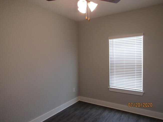 Building Photo - 267 N Sand Palm Rd