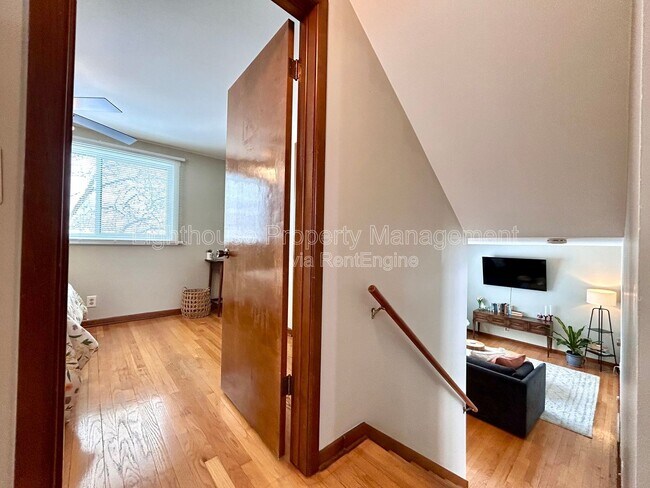 Building Photo - 2728 Vassar Dr SE