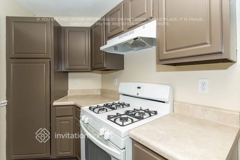 Building Photo - 1131 Collyns Ct