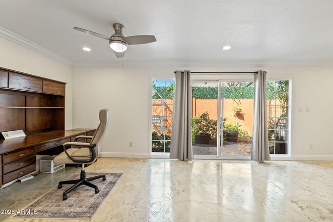 Building Photo - 2614 E Osborn Rd