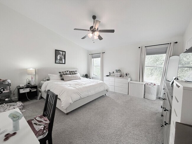 Building Photo - Peaceful Townhome in Fort Caroline with Fu...