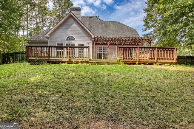 Building Photo - 255 Squire Ln