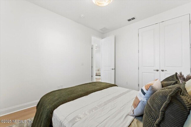 Building Photo - 492 Rum Runner Wy