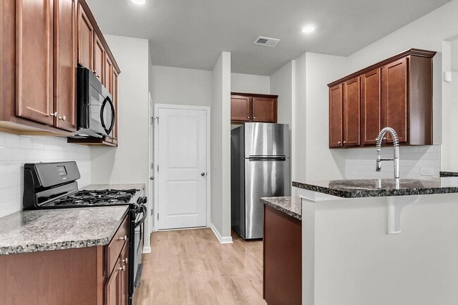 Building Photo - Beautiful 3 Bedroom 2.5 Bath Home In Goose...