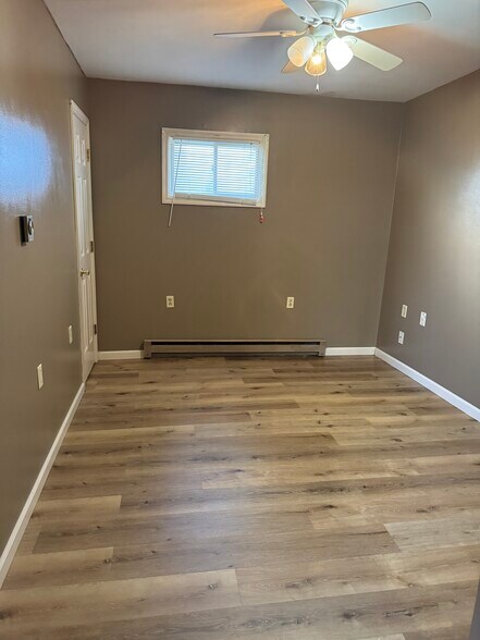 Bedroom - 403 S King St