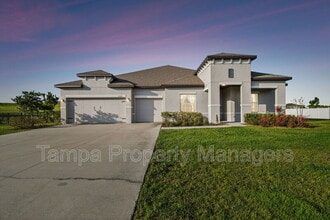 Building Photo - 10324 Crestview Heights Ave