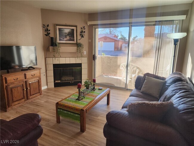 Building Photo - 5140 Mandalay Springs Dr