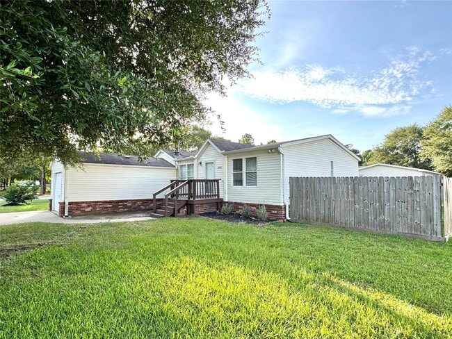 Building Photo - 16513 Desert Star Dr