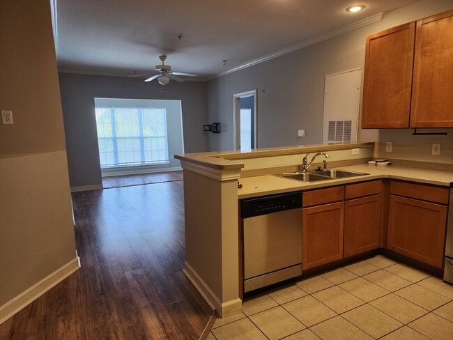 Building Photo - 2 Bedroom | 2 Bath Condo with Garage in Bellingham Park