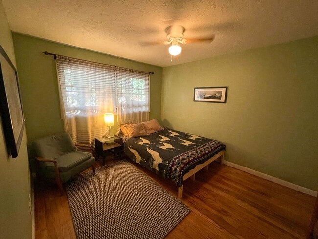 Building Photo - Lovely Home in St Johns with Fenced Yard, ...