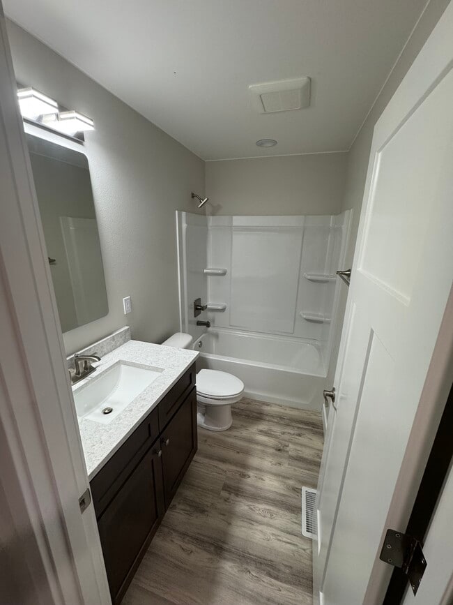 Building Photo - 1899 S Alliance Country Dr