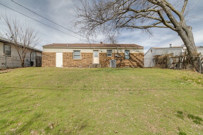 Building Photo - 2416 NW 40th St