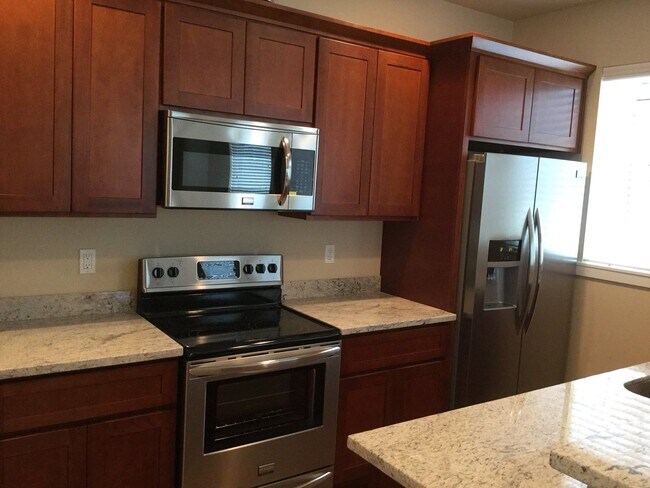 Building Photo - 1663 Burnside Pl