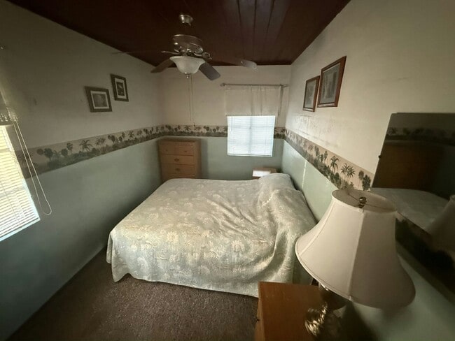 Building Photo - 8801 E Moonrise Ln