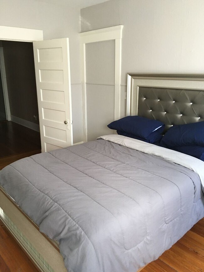 Building Photo - Spacious State St 1BR - Near Yale SOM