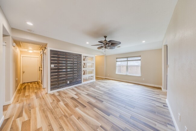 Building Photo - 2515 Cypress Island Dr