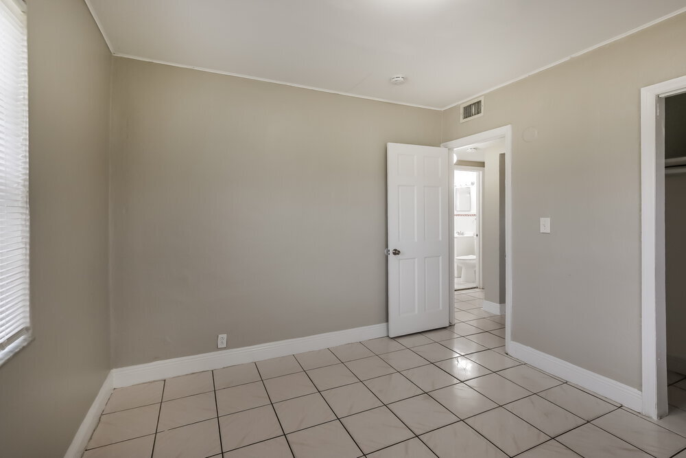 Building Photo - 1100 NW 143rd St
