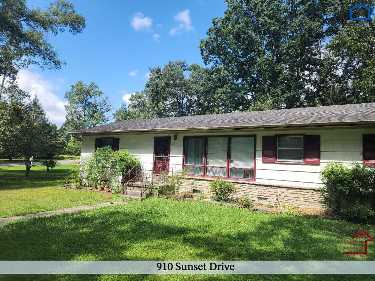 Building Photo - 910 Sunset Dr