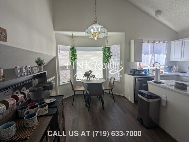 Building Photo - 955 Lords Hill Dr