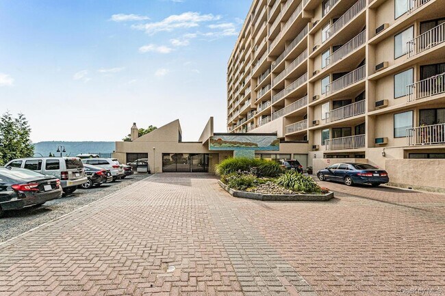 Building Photo - 1155 Warburton Ave