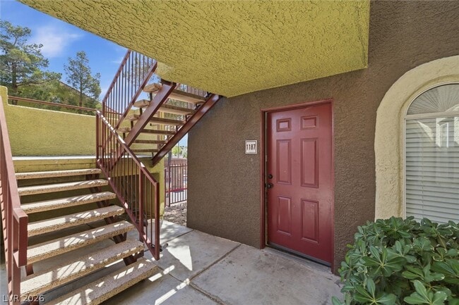 Building Photo - 7950 W Flamingo Rd